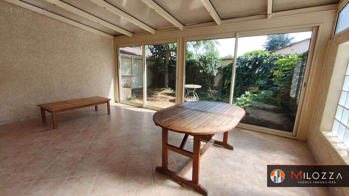 Appartement Heyrieux 4 pièce(s) 114.9 m2 - photo 5