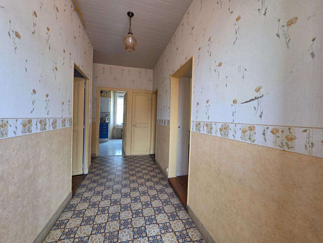 Maison 157 m² à Sainville  - photo 3
