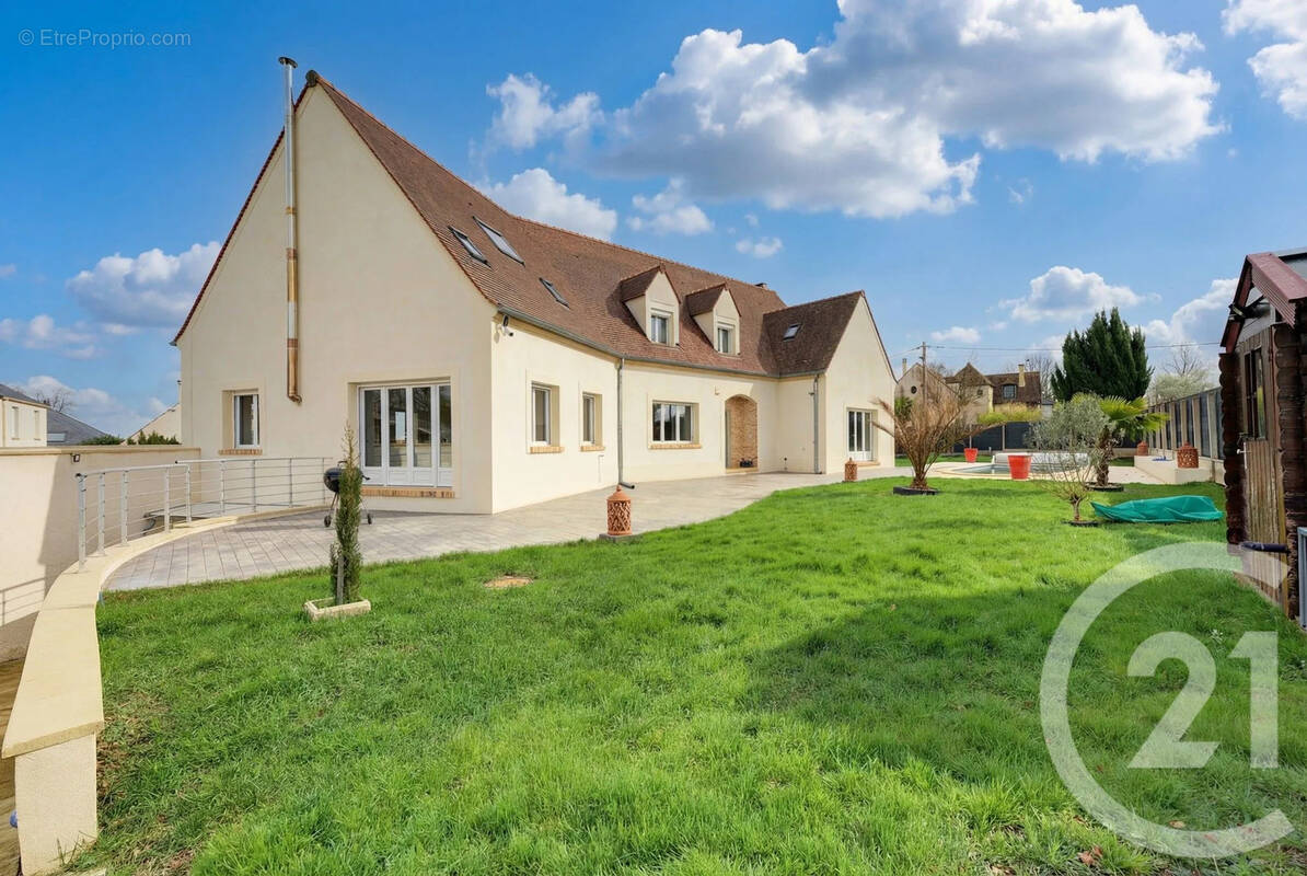 Maison à EVRY-GREGY-SUR-YERRE