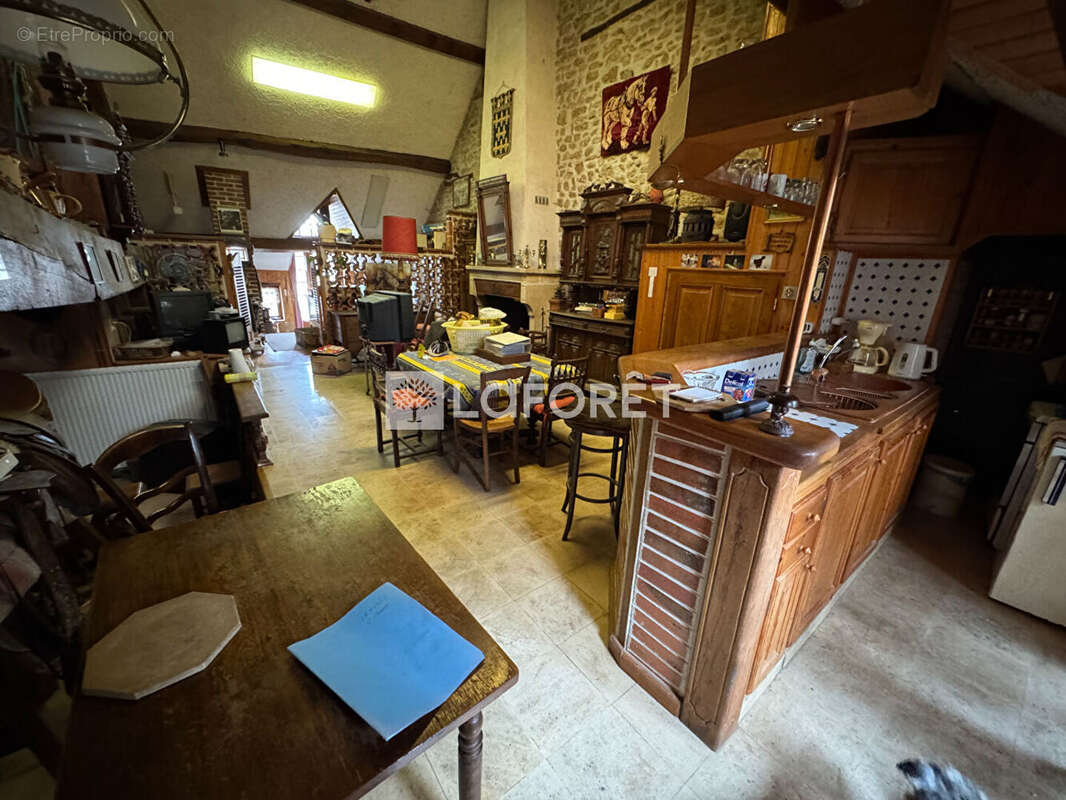 Maison à MONTOT-SUR-ROGNON