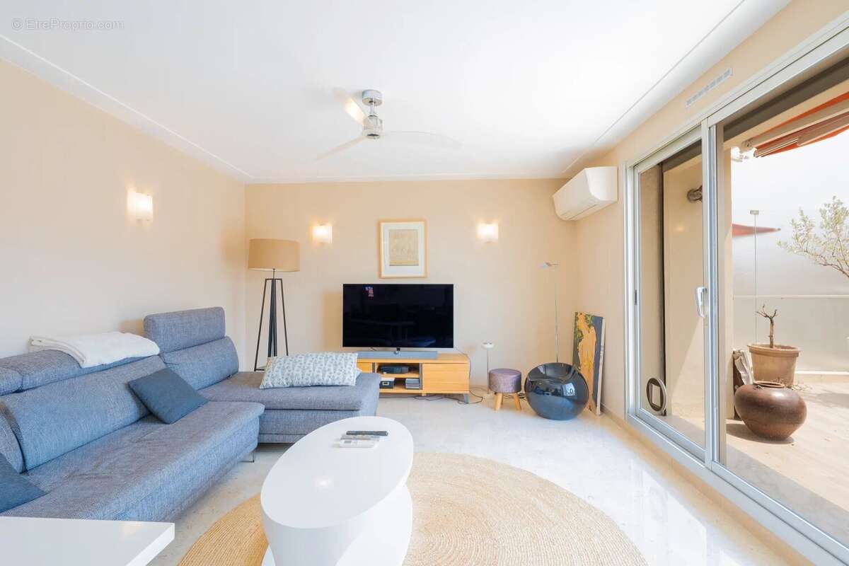 superbe 2 pièces 84m2 + terrasse 28m2 - photo 3