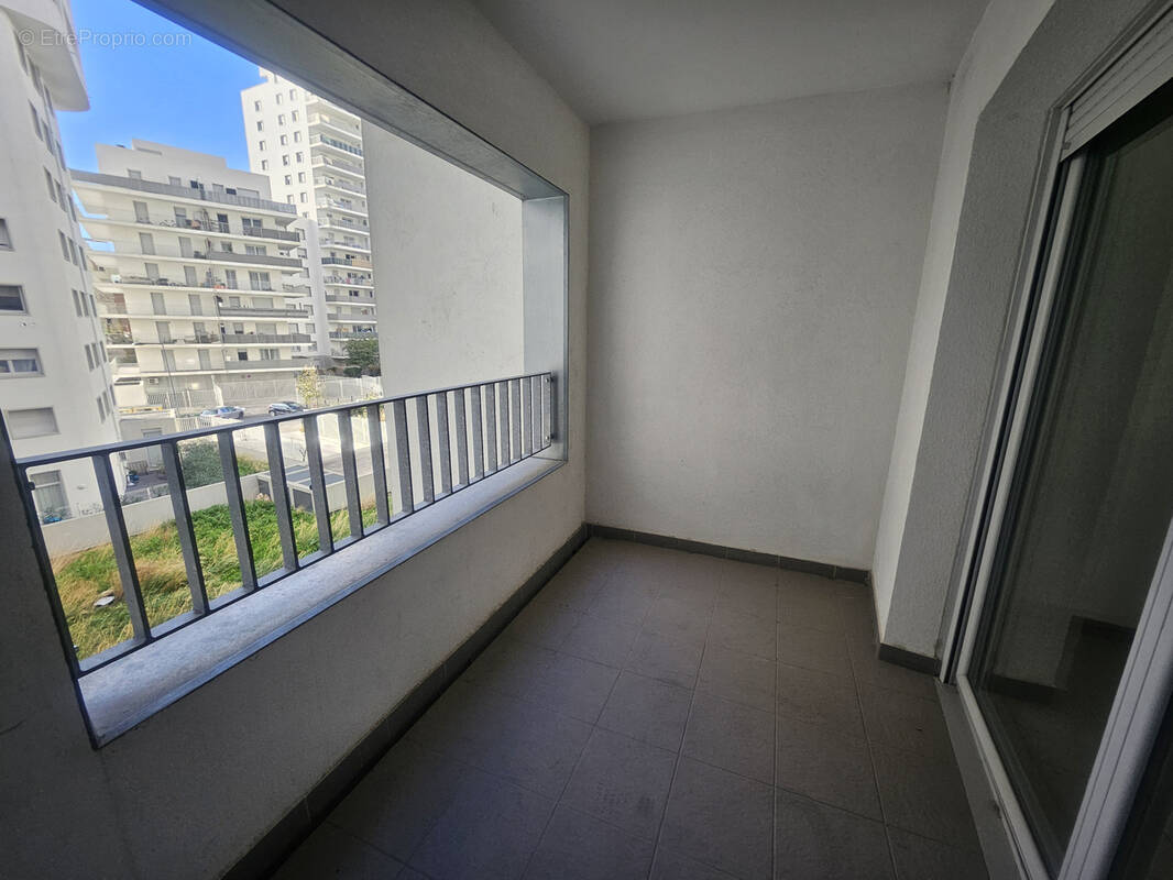 Appartement à MARSEILLE-3E