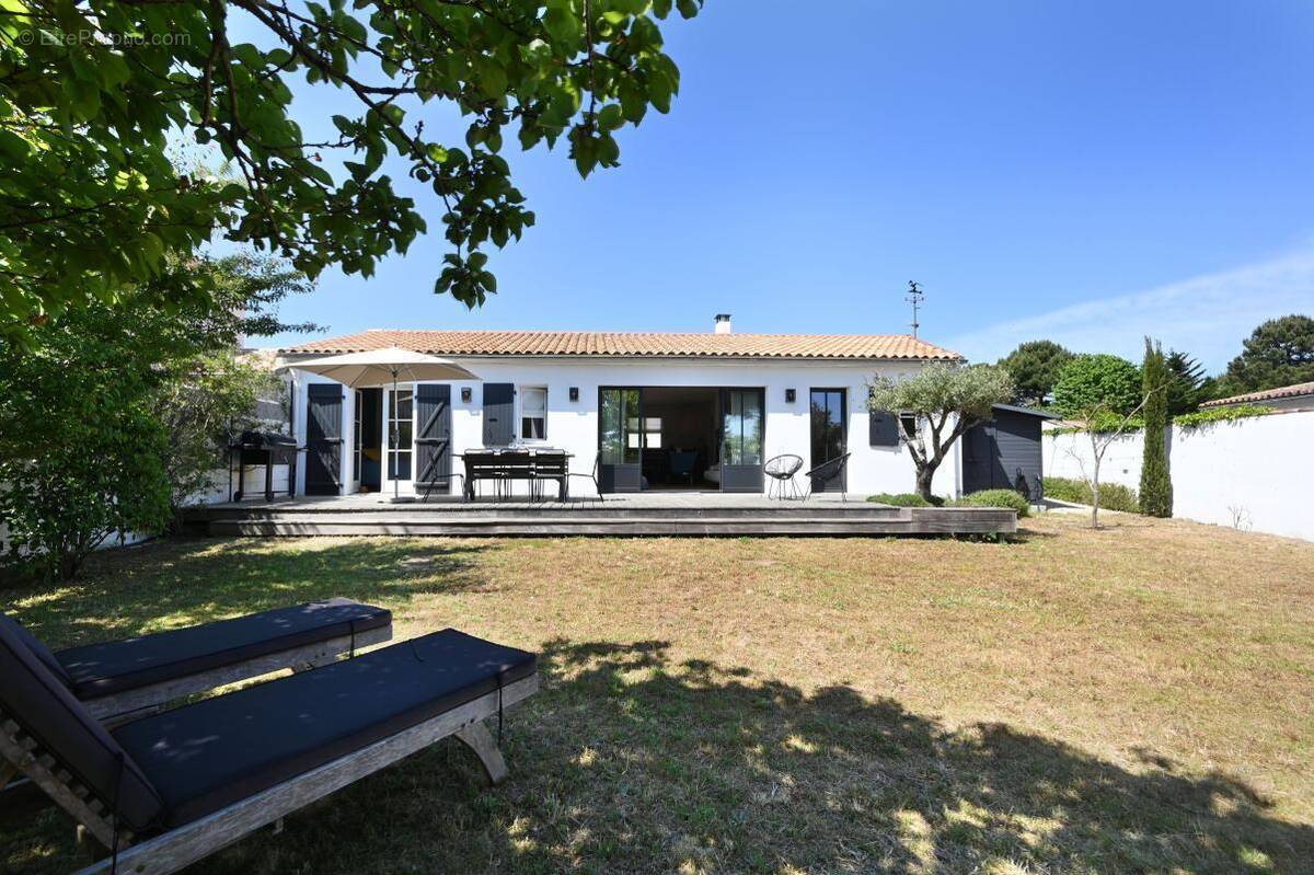 Maison à LES PORTES-EN-RE