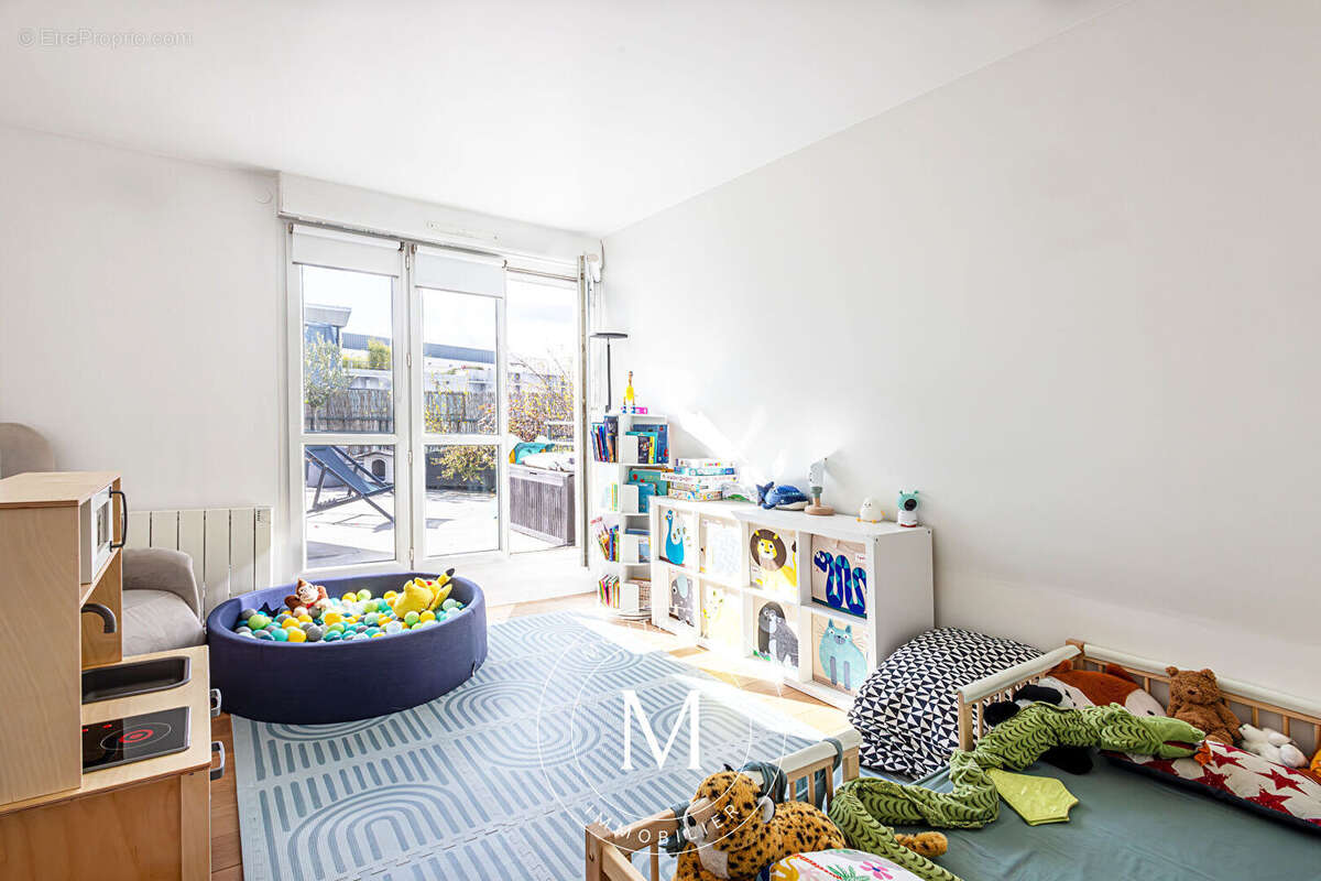 Appartement à MONTROUGE