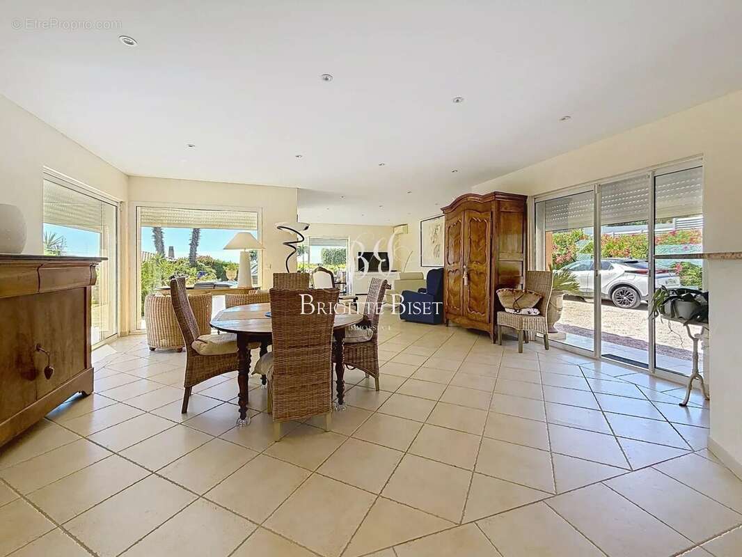 Villa à vendre à Sainte Maxime la Croisette - photo 8