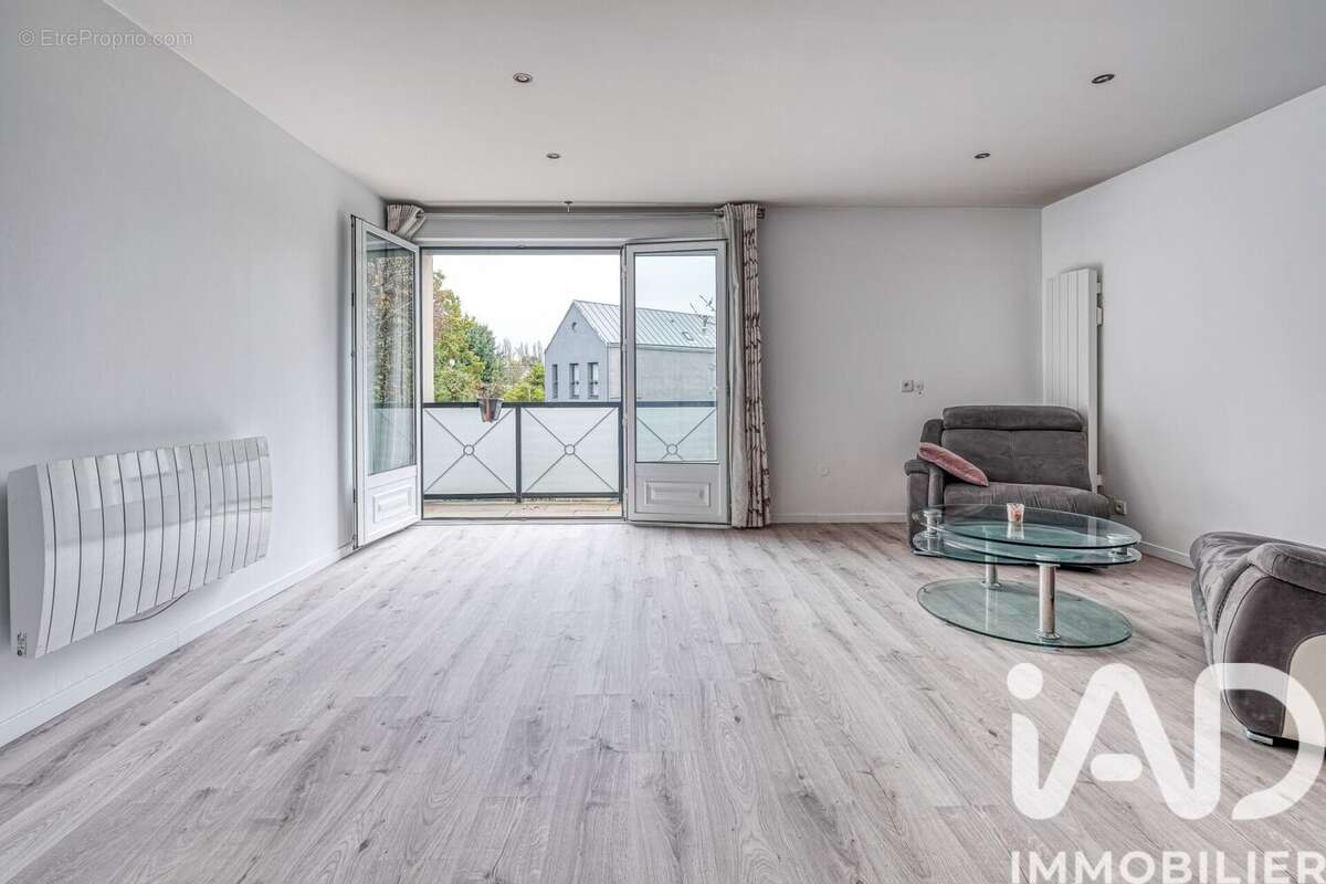 Photo 2 - Appartement à CLAYE-SOUILLY
