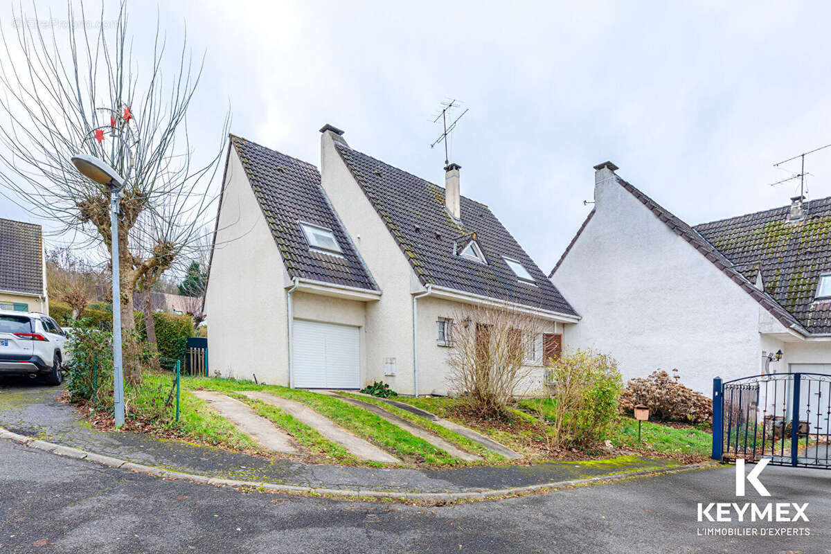 Maison à NERVILLE-LA-FORET