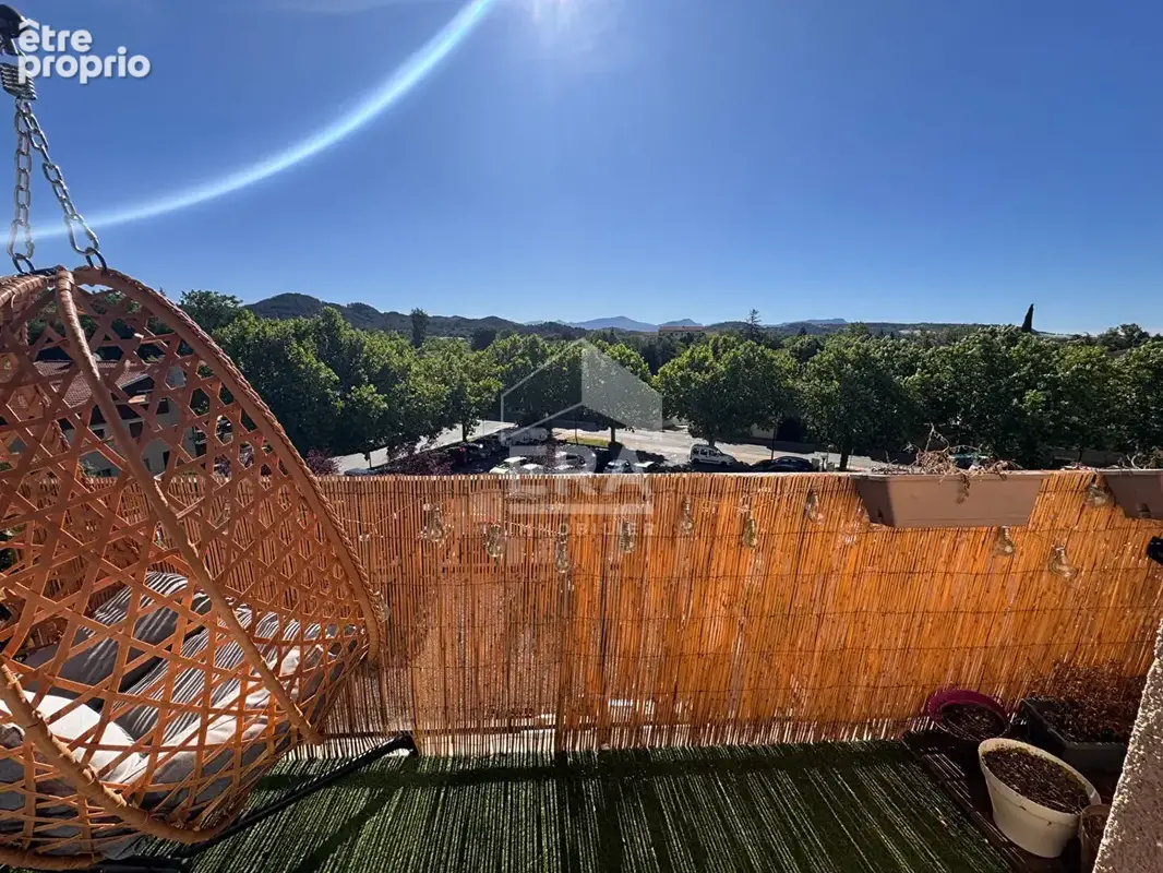 Appartement à LARAGNE-MONTEGLIN