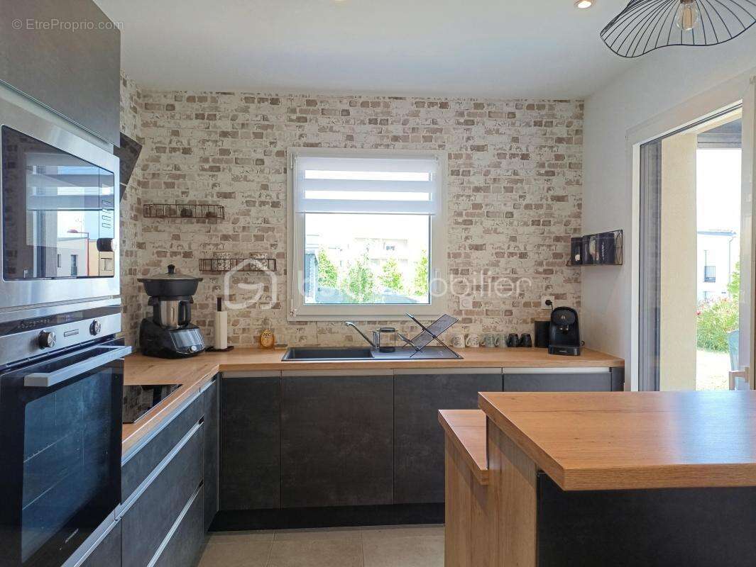 Maison T5 107 m² avec piscine - photo 3