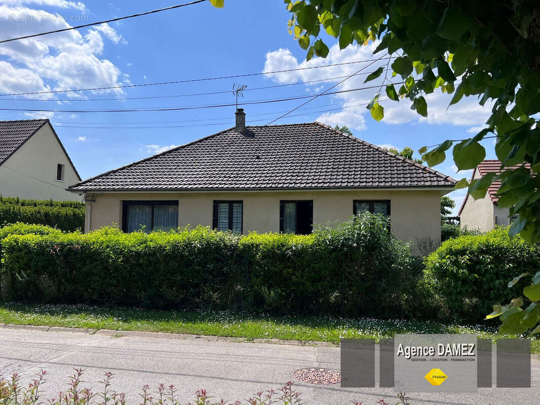 Maison de plain-pied à vendre près de Dourdan : 5 pièces, 94 m², terrain 540 m², garage - photo 2
