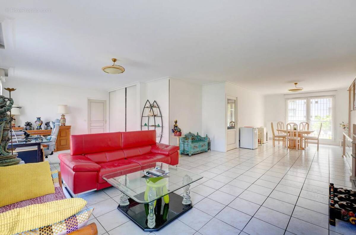 Appartement à TASSIN-LA-DEMI-LUNE