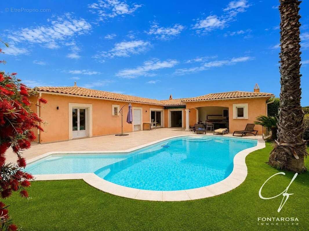 Maison à PUGET-SUR-ARGENS