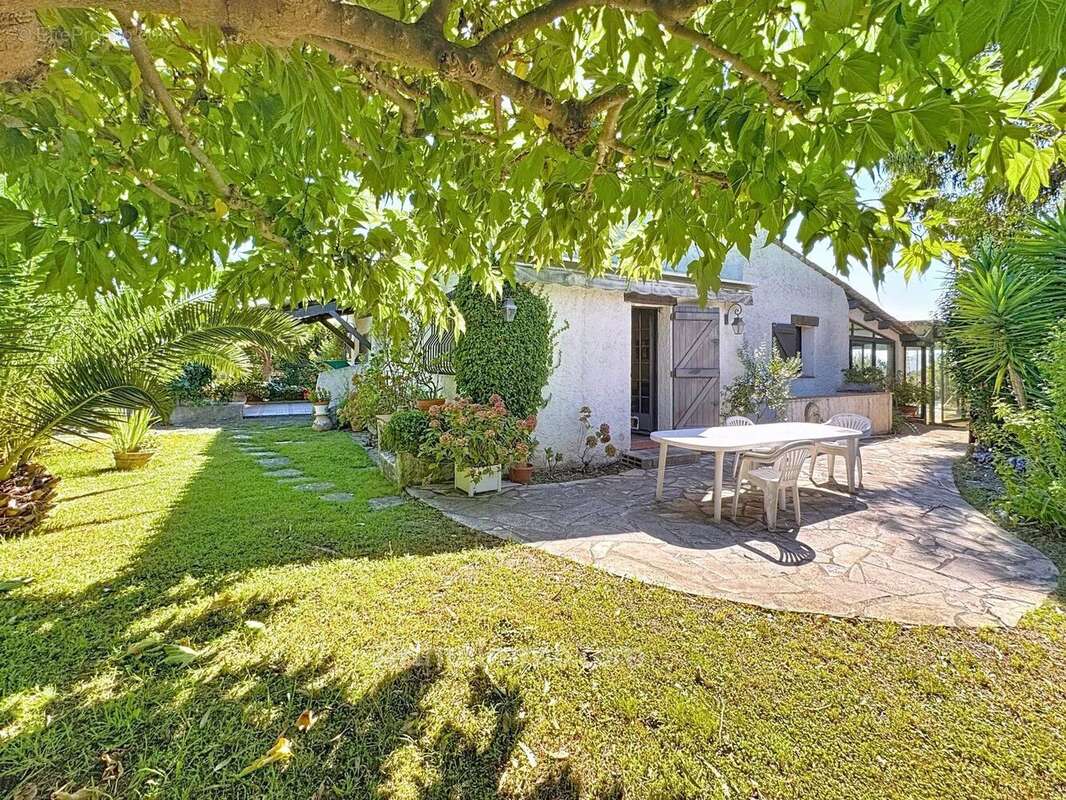 Maison à MOUGINS