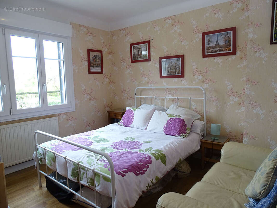 Maison à MAEL-CARHAIX