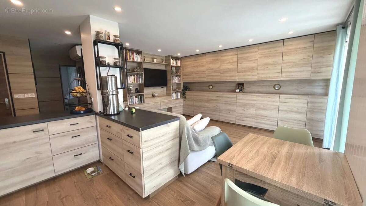 Appartement à LE CANNET