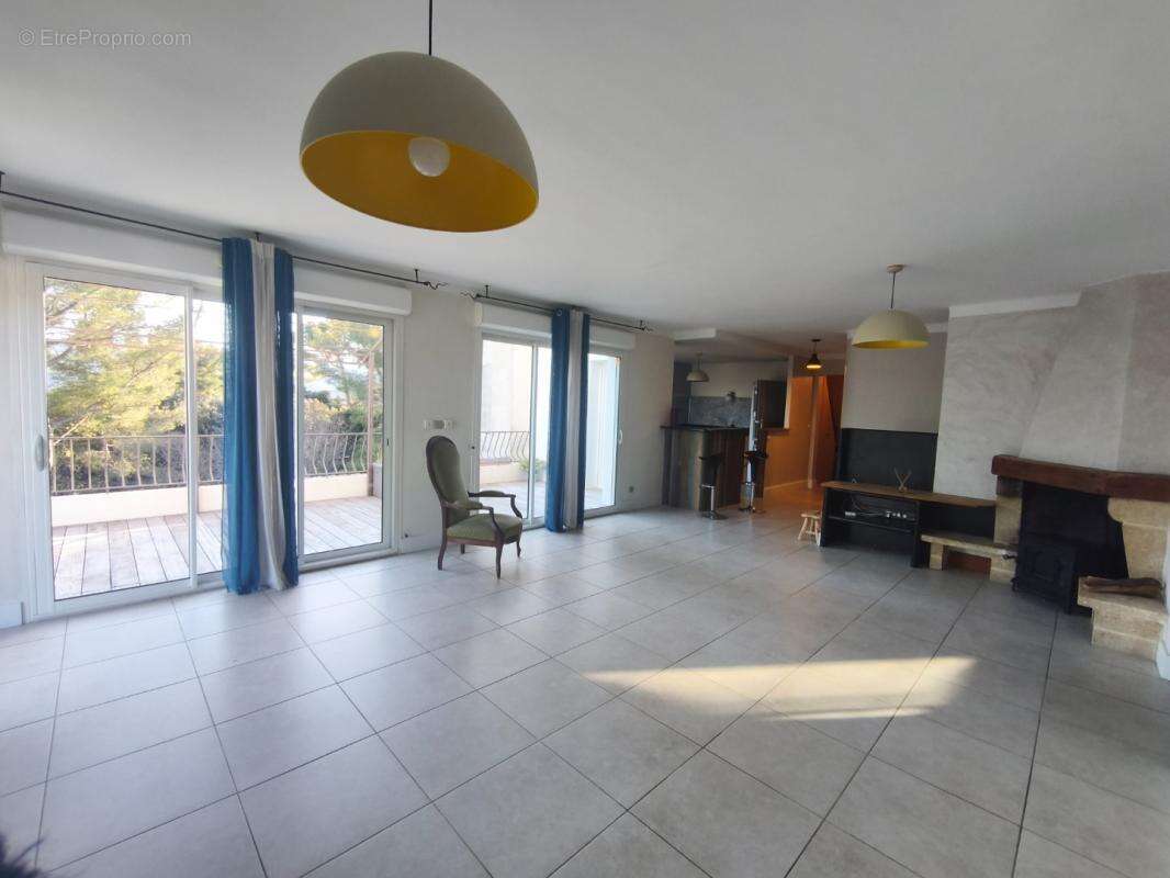 Appartement à MARSEILLE-12E