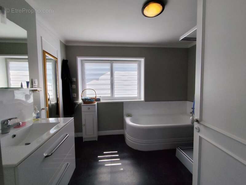 Maison à PLEUMARTIN