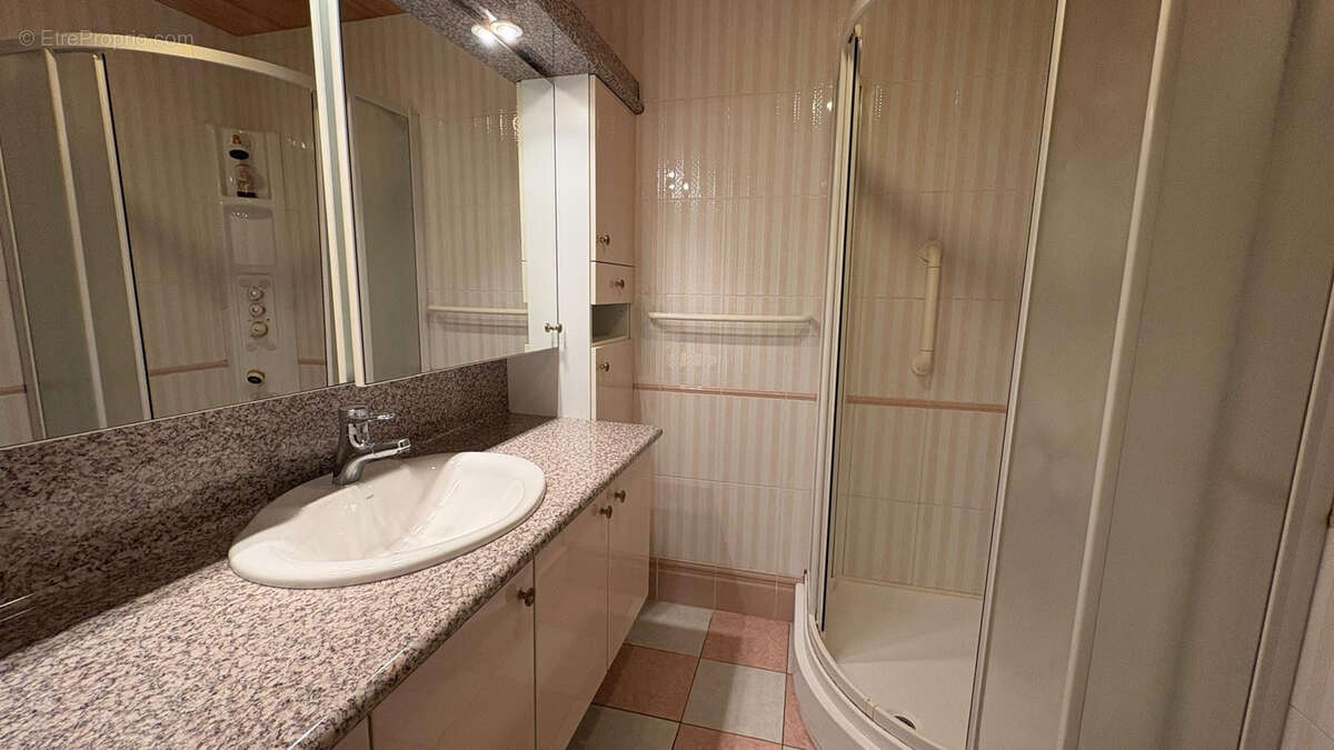 Maison à LAMPAUL-GUIMILIAU