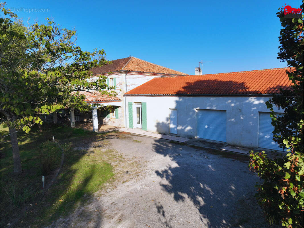 Maison à SAINTE-LIVRADE-SUR-LOT