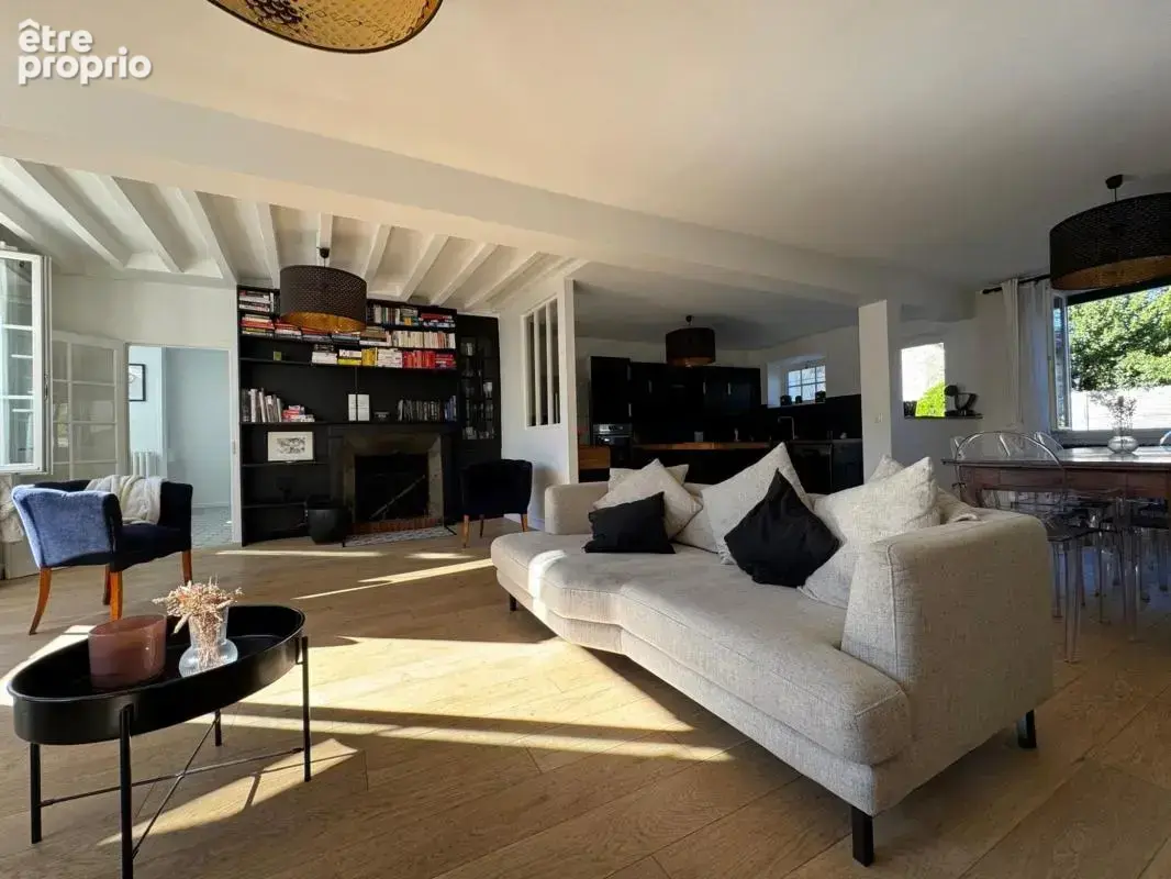 Maison 9 pièces 260 m² à vendre à Machault (77133) - photo 2