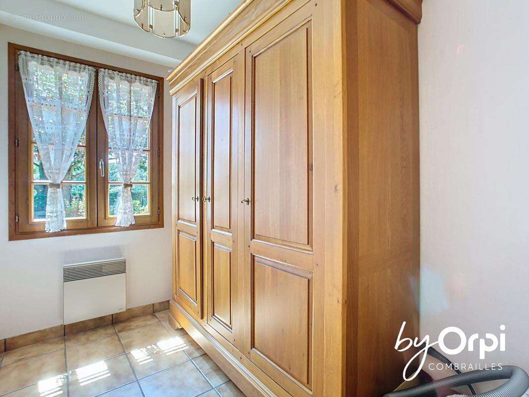 Maison à NERIS-LES-BAINS