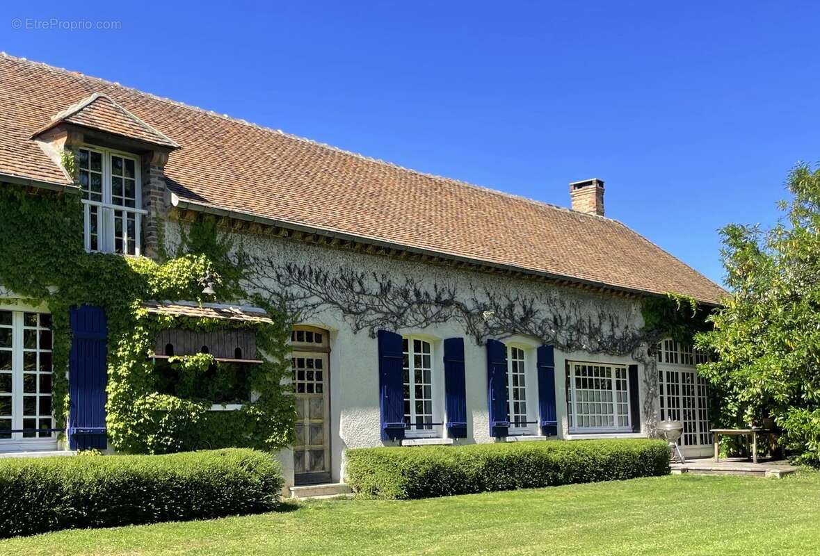 Maison à FONTAINEBLEAU