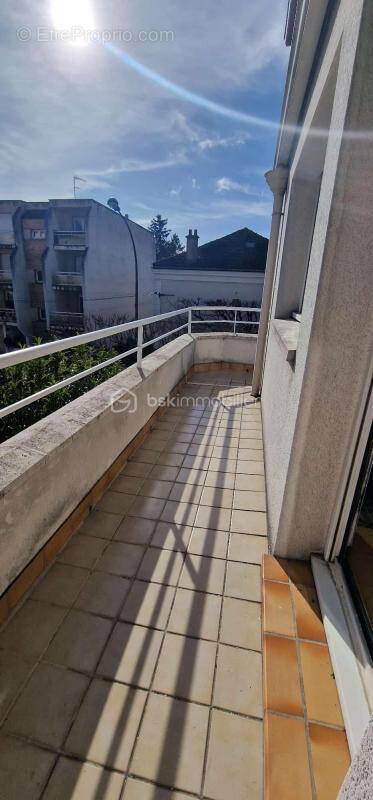 Appartement à LIVRY-GARGAN