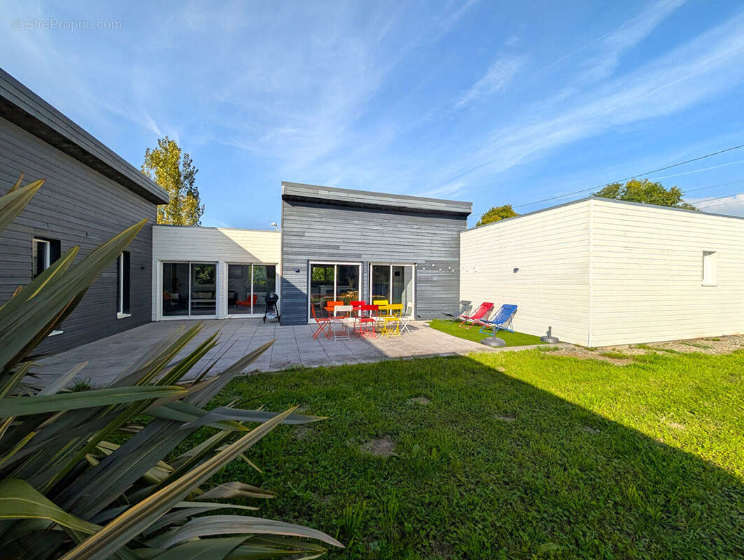 Maison à ROZ-SUR-COUESNON