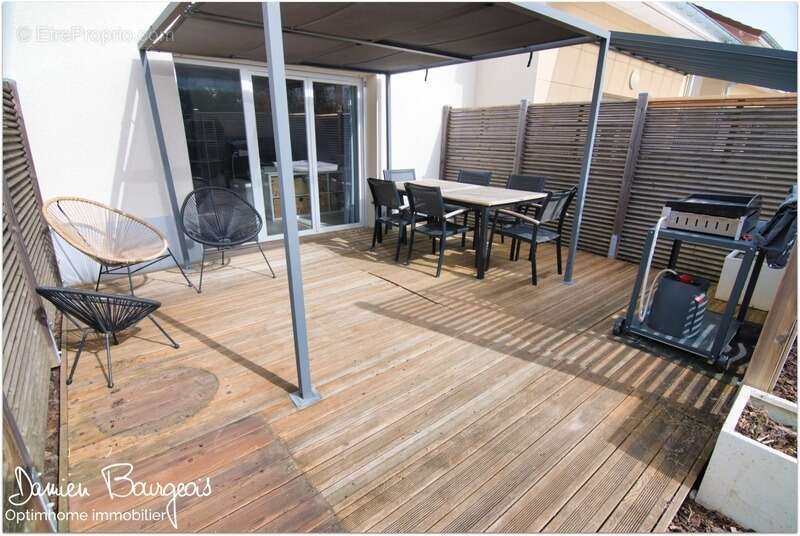 Maison à SAINT-GENIS-POUILLY