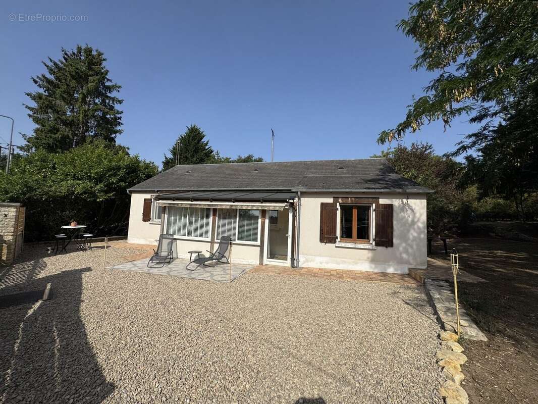 Maison 97 m² à La Celle-Conde  - photo 5