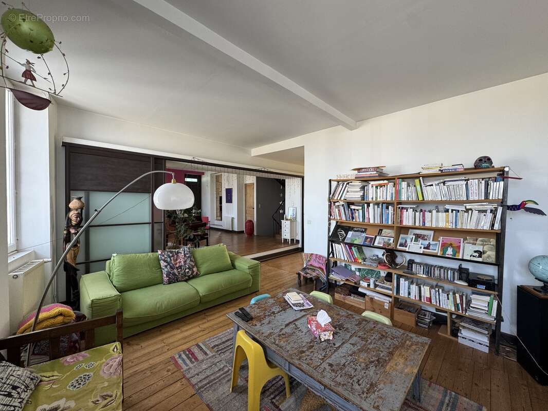 Maison à BARBEZIEUX-SAINT-HILAIRE