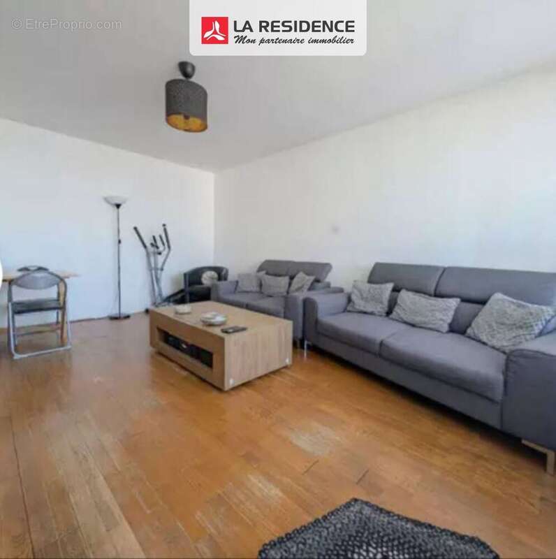 Appartement à SARTROUVILLE