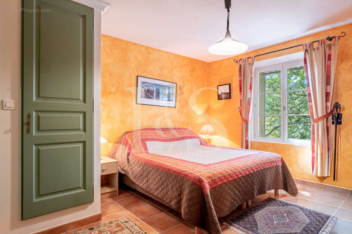 Maison à ENTRECHAUX