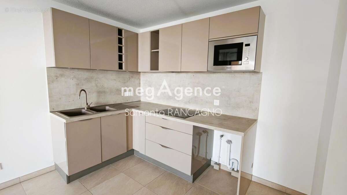Appartement à FREJUS