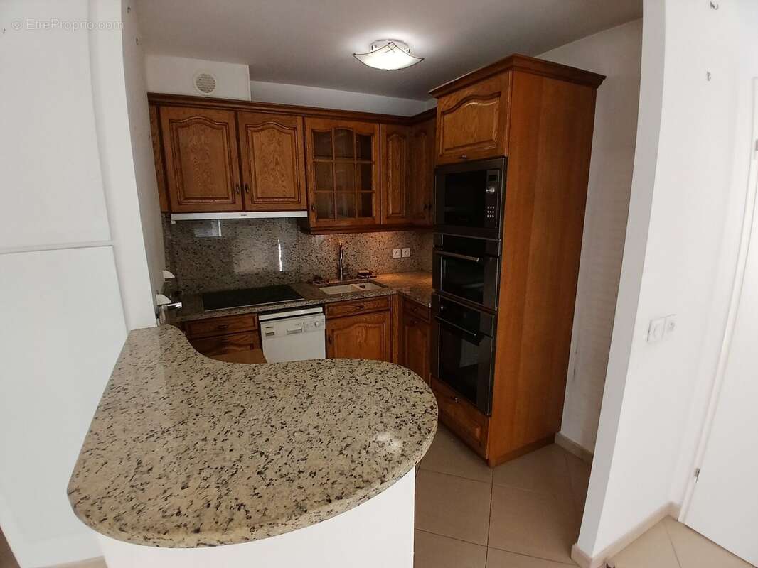 Appartement à SAINTE-GENEVIEVE-DES-BOIS