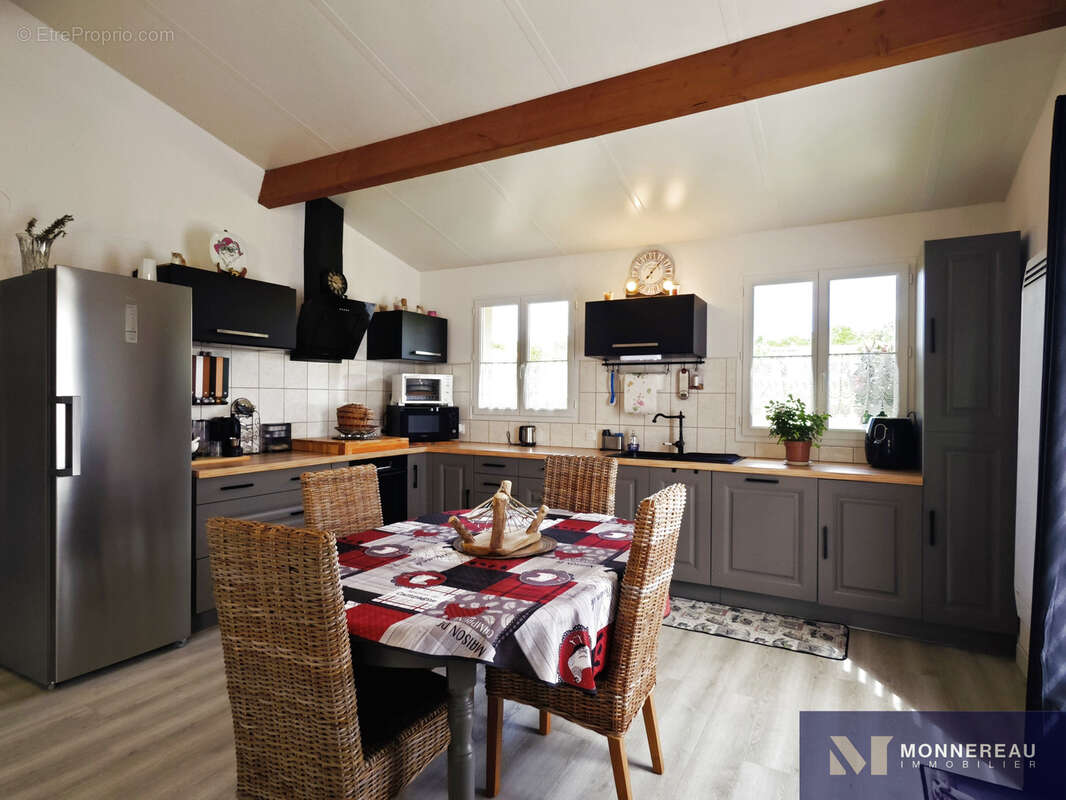 Maison à BROSSAC