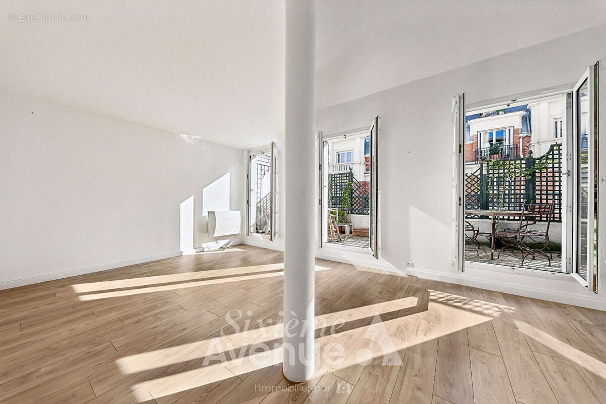 Appartement à PARIS-18E