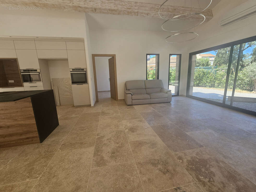 Villa neuve de 6 pieces avec piscine sur terrain de 700 m2 - photo 4
