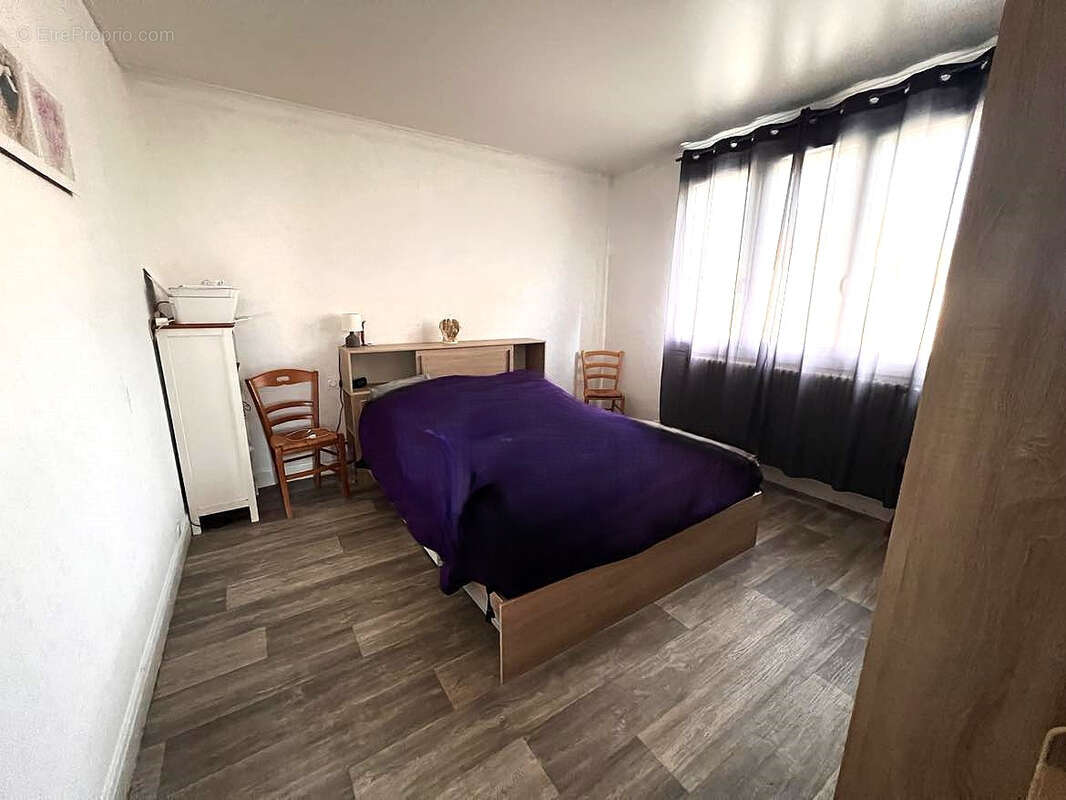 Maison à AILLANT-SUR-THOLON