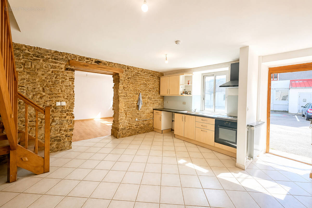 Appartement à PONT-DE-ROIDE