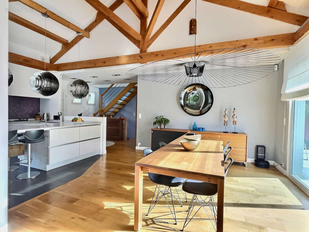 Maison à DIVONNE-LES-BAINS