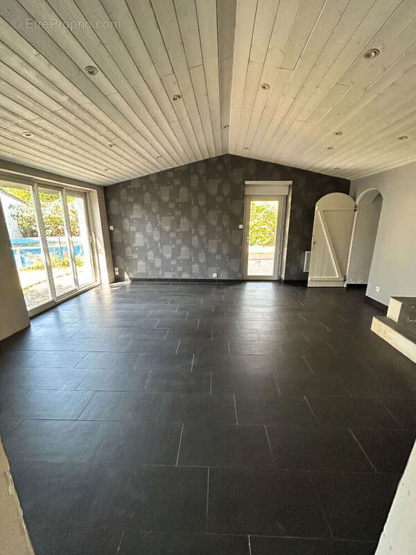 Maison à SAINTE-LUCE-SUR-LOIRE