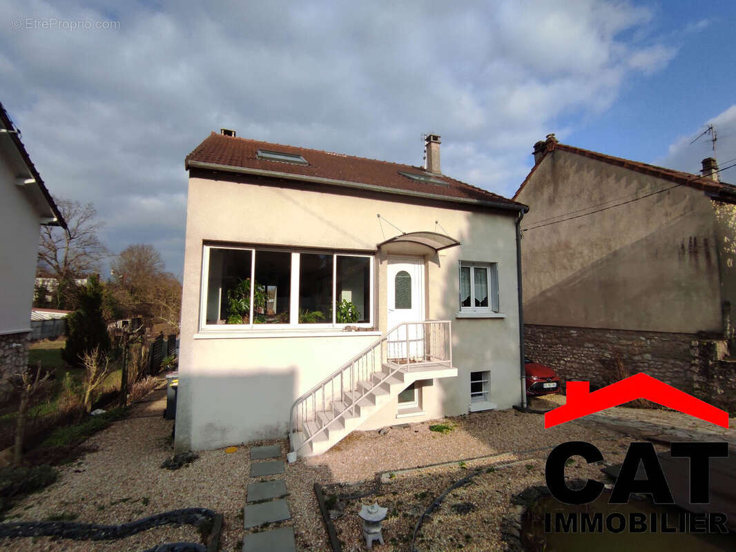 Maison à MORET-SUR-LOING