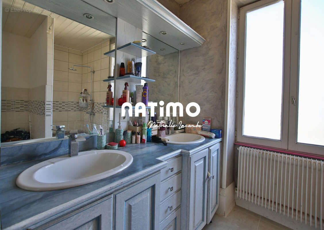 Maison à MONTIGNY-MONTFORT