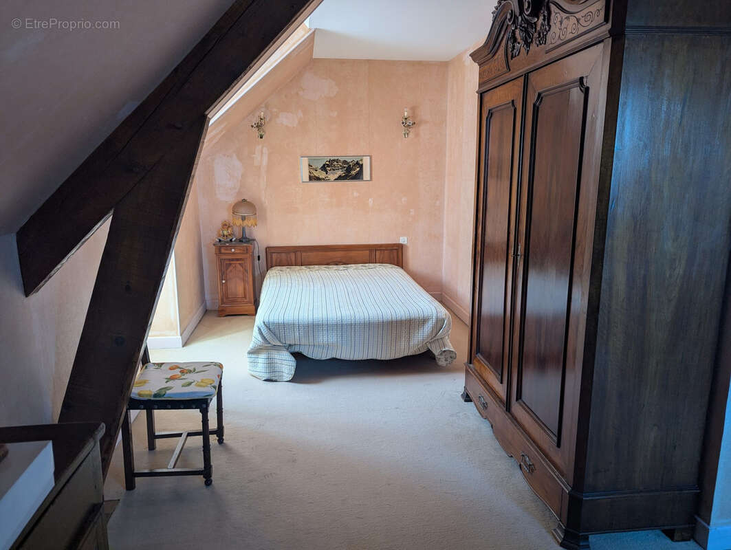 Maison à MONTGIVRAY