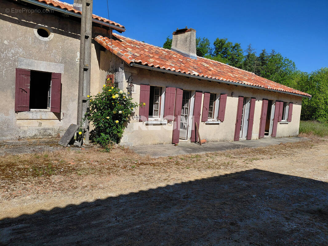 Maison à VANXAINS