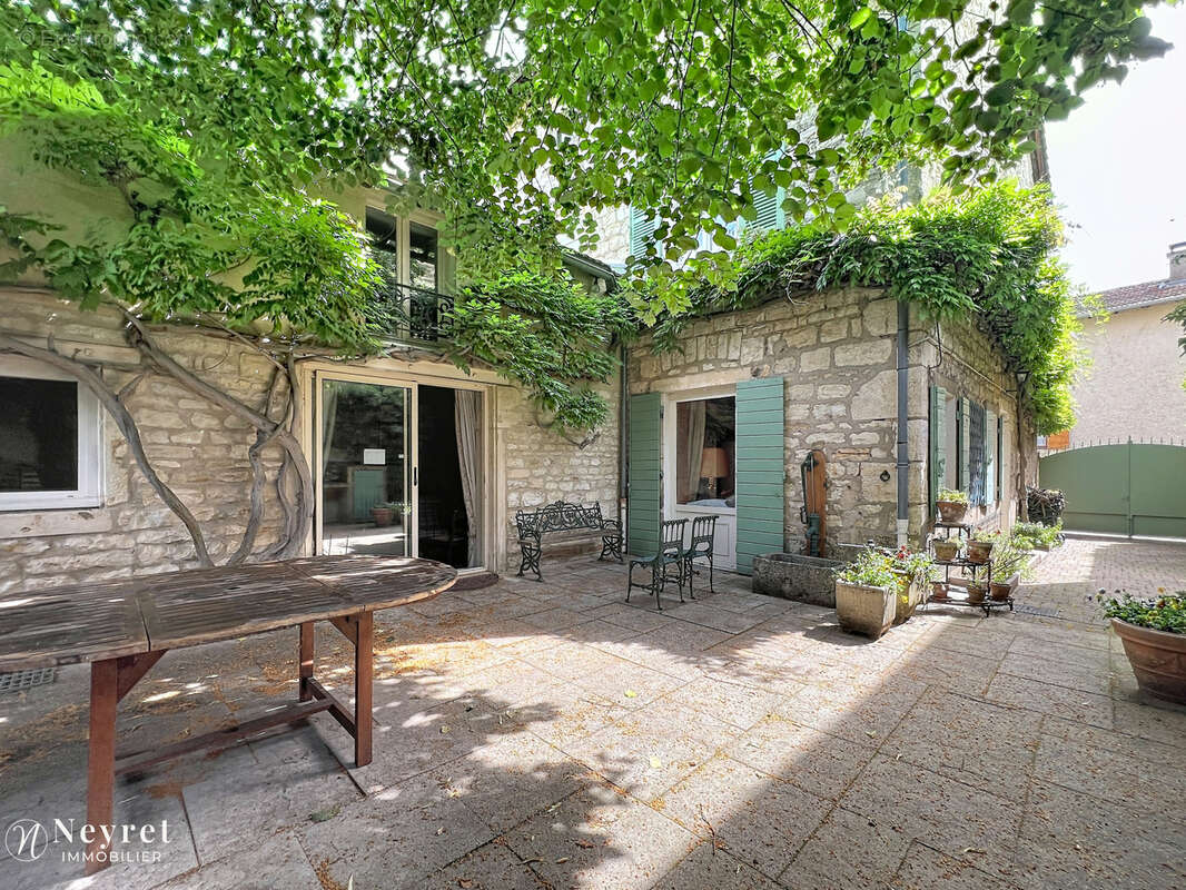 Maison à LUCENAY