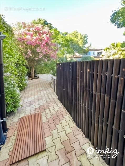 Superbe Maison Située à 10 minutes des Plages. - photo 14