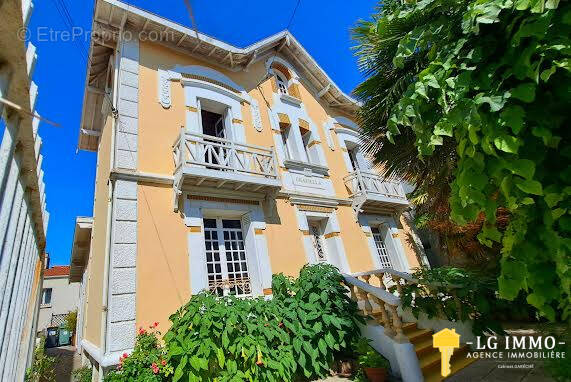 Maison à SAINT-GEORGES-DE-DIDONNE