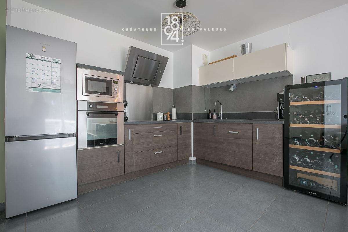 A vendre appartement T3 moderne avec terrasse ET PARKING DOUBLE EN SOUS SOL - photo 11